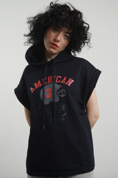 Sleeveless sweatshirt