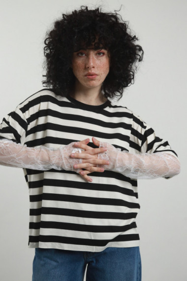 Lace sleeve t-shirt