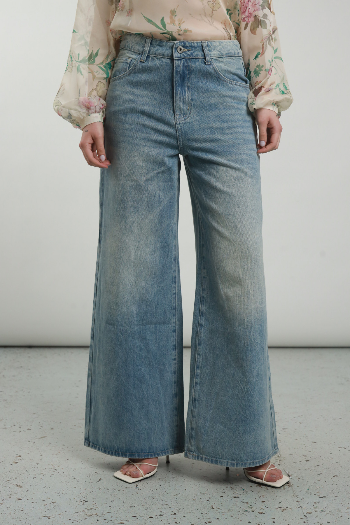 Jeans Over Dritta Gamba