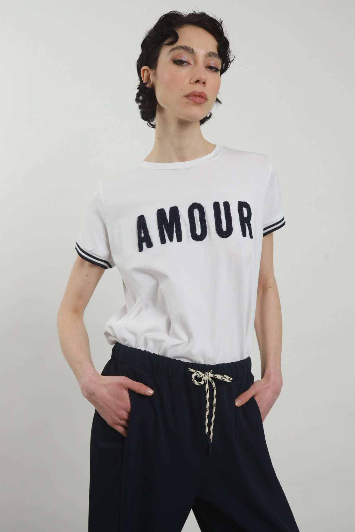 T-shirt Ricamo Amour