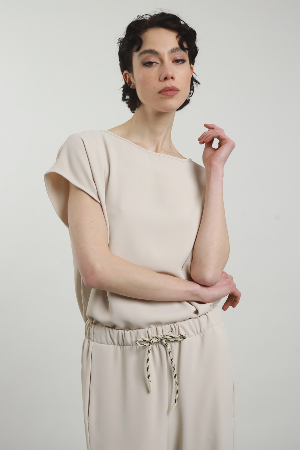 Completo T-Shirt + Pantaloni