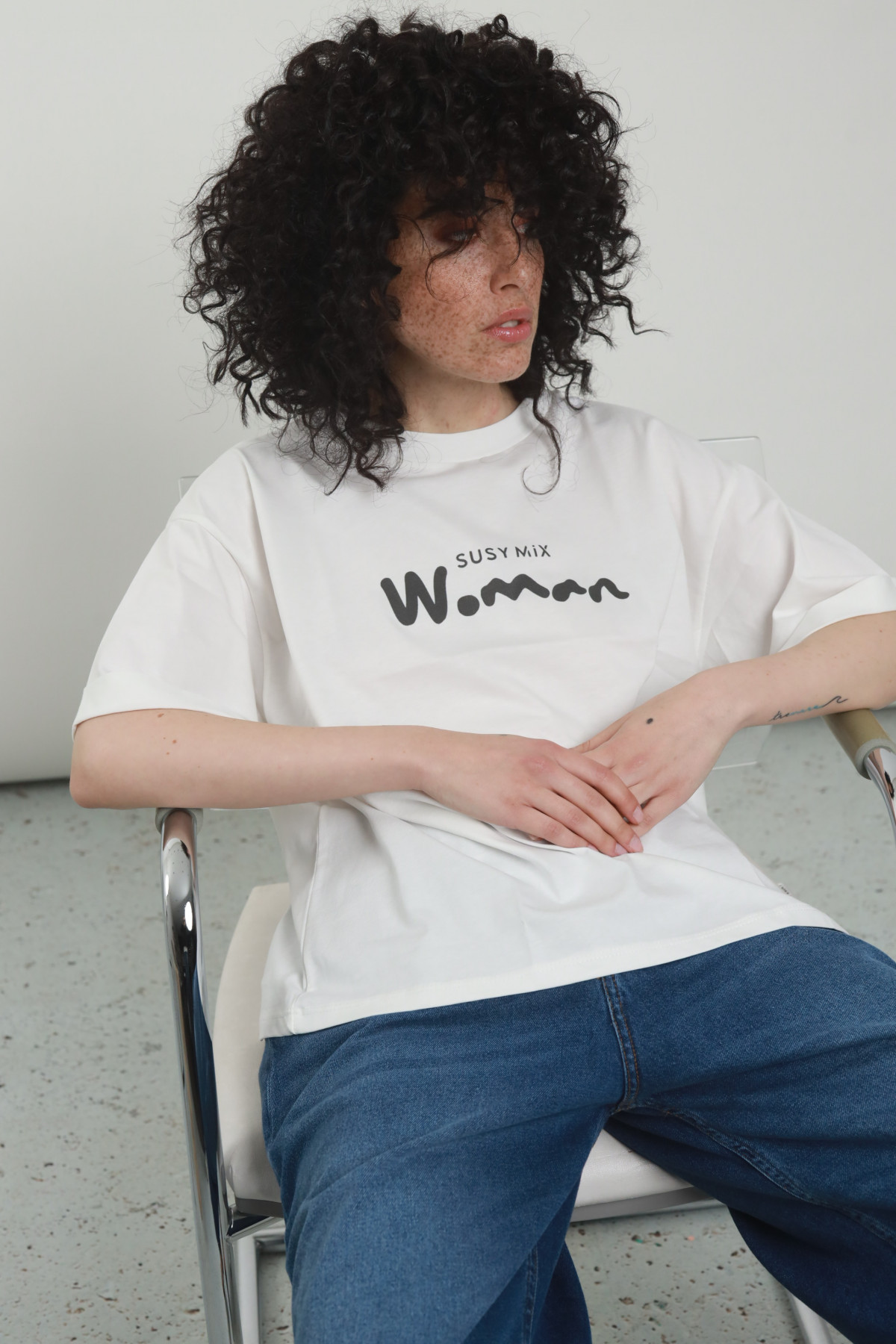 T-SHIRT