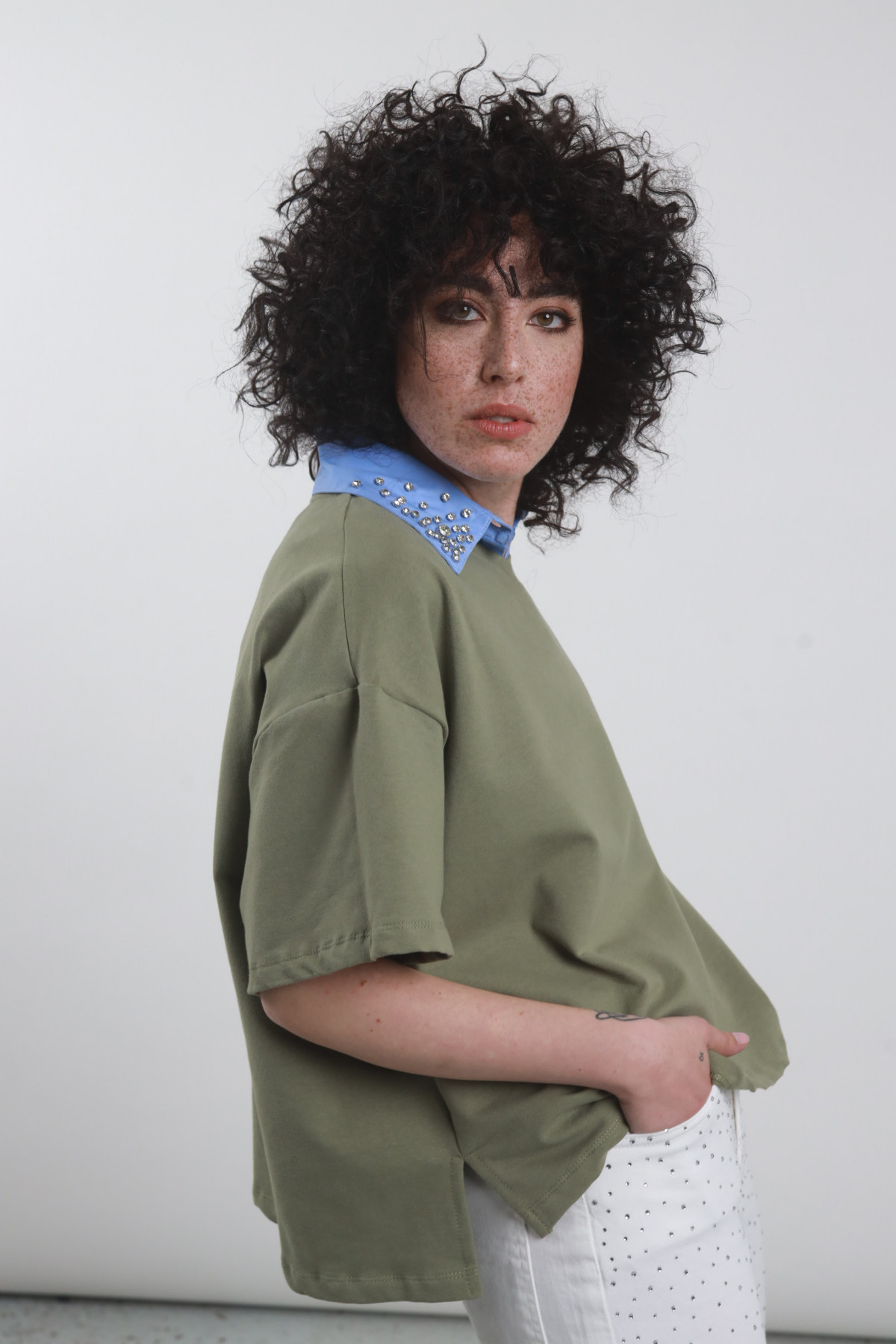 Shirt neck sweatshirt