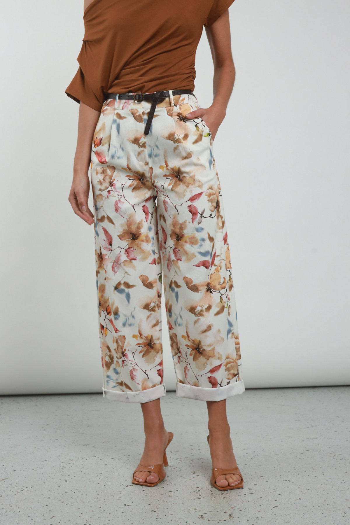 Flower print pants