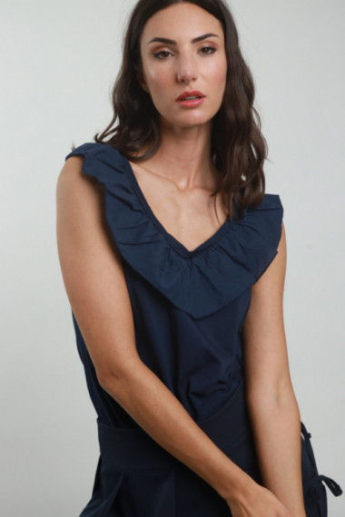 T- shirt Volcches neckline