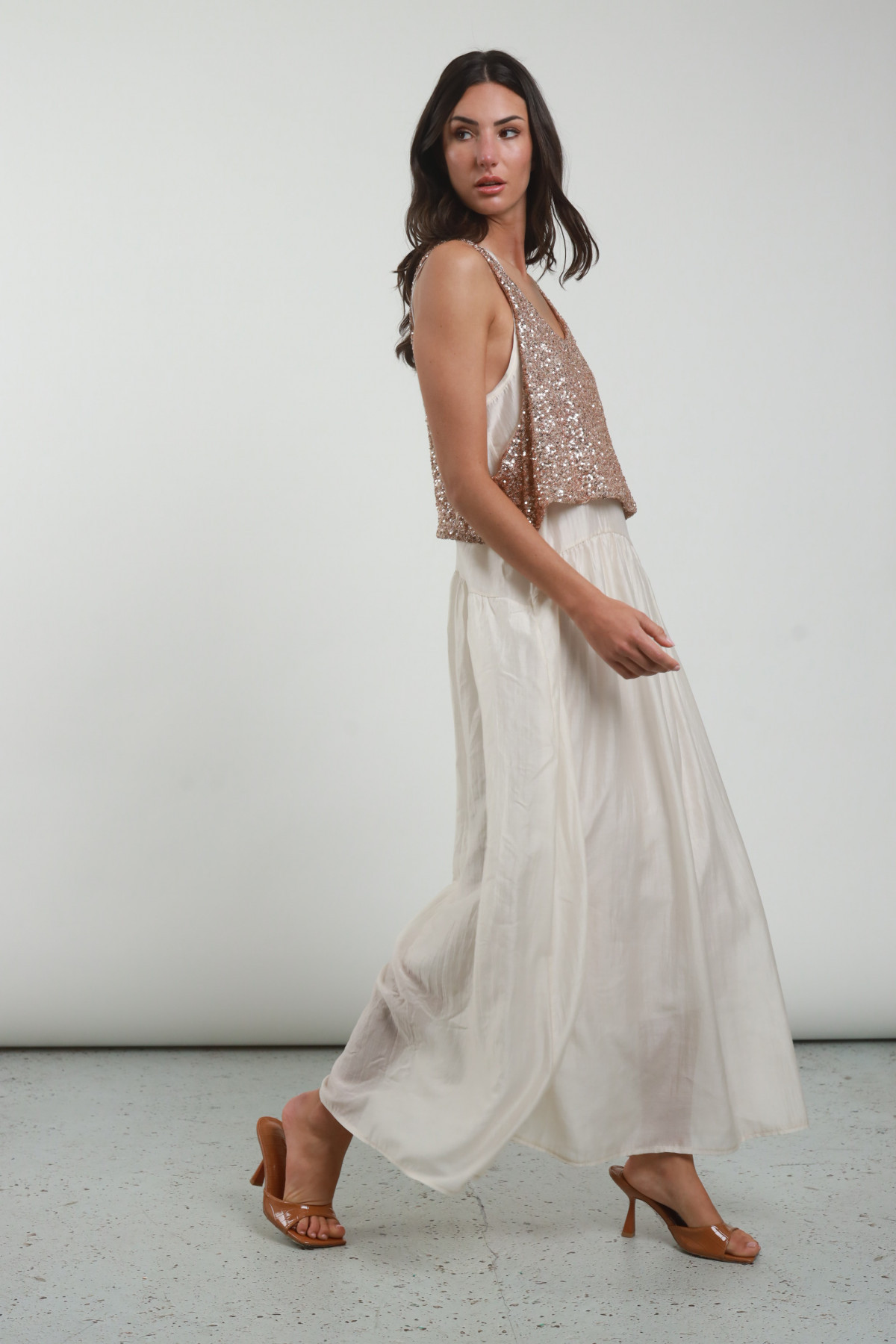 Abito c/top paillettes 85%ly 15%pl+95%vi 5%ea