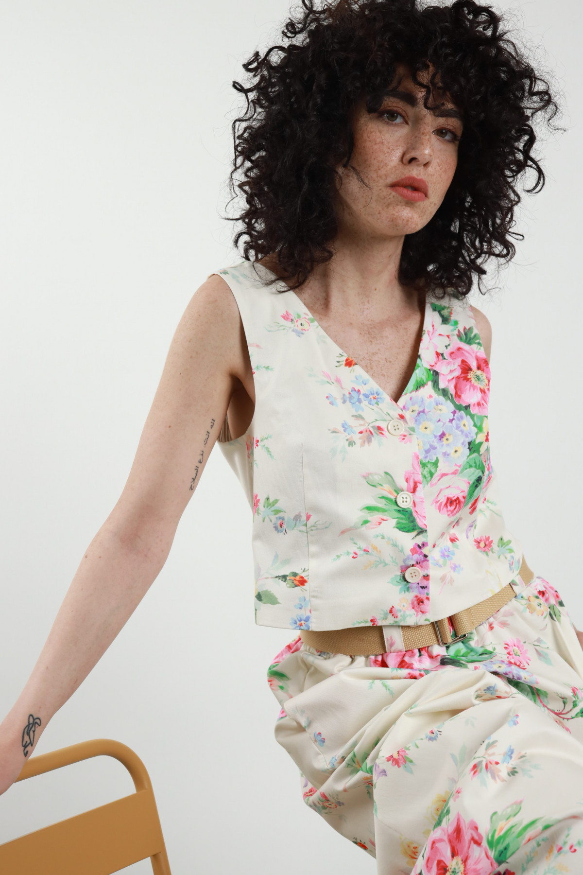 Completo Gilet e Gonna Floreale