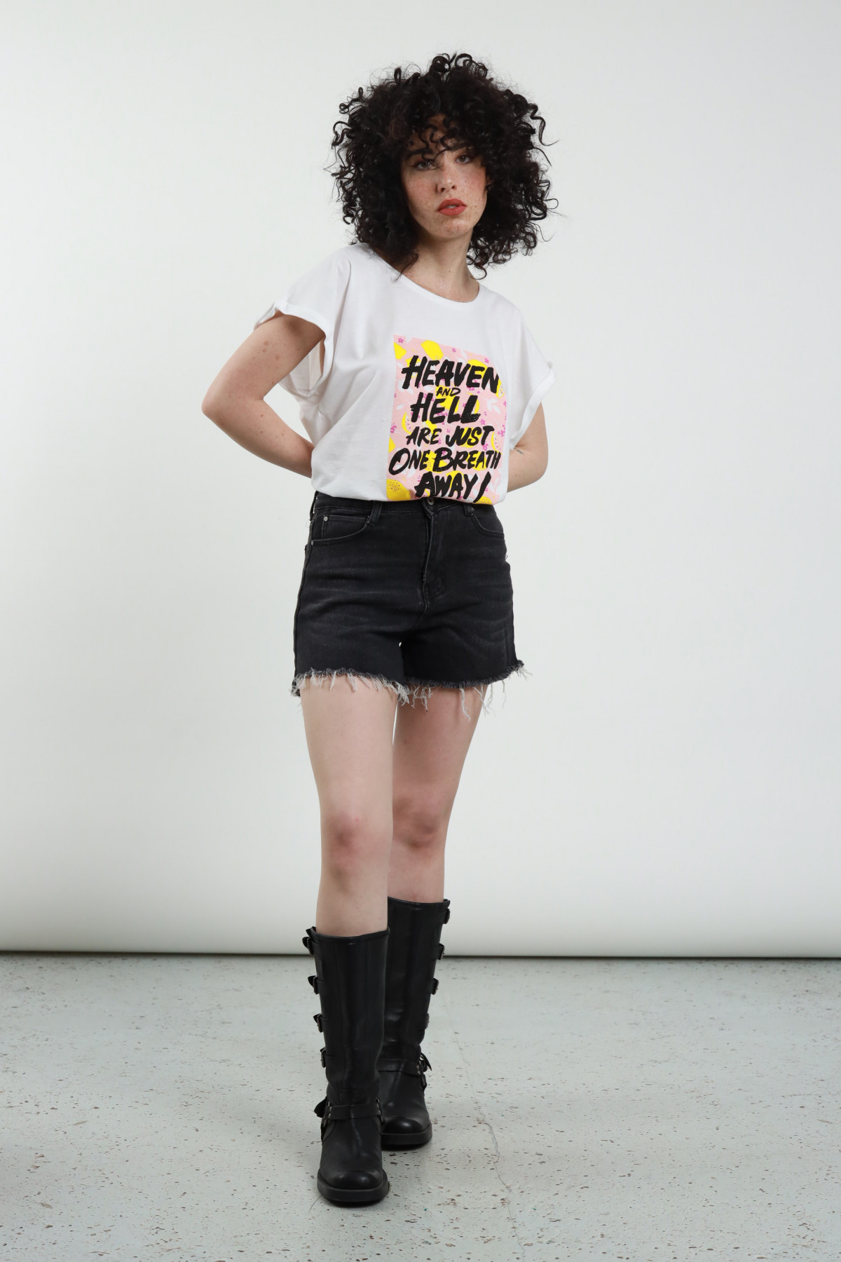 Weinende Shorts