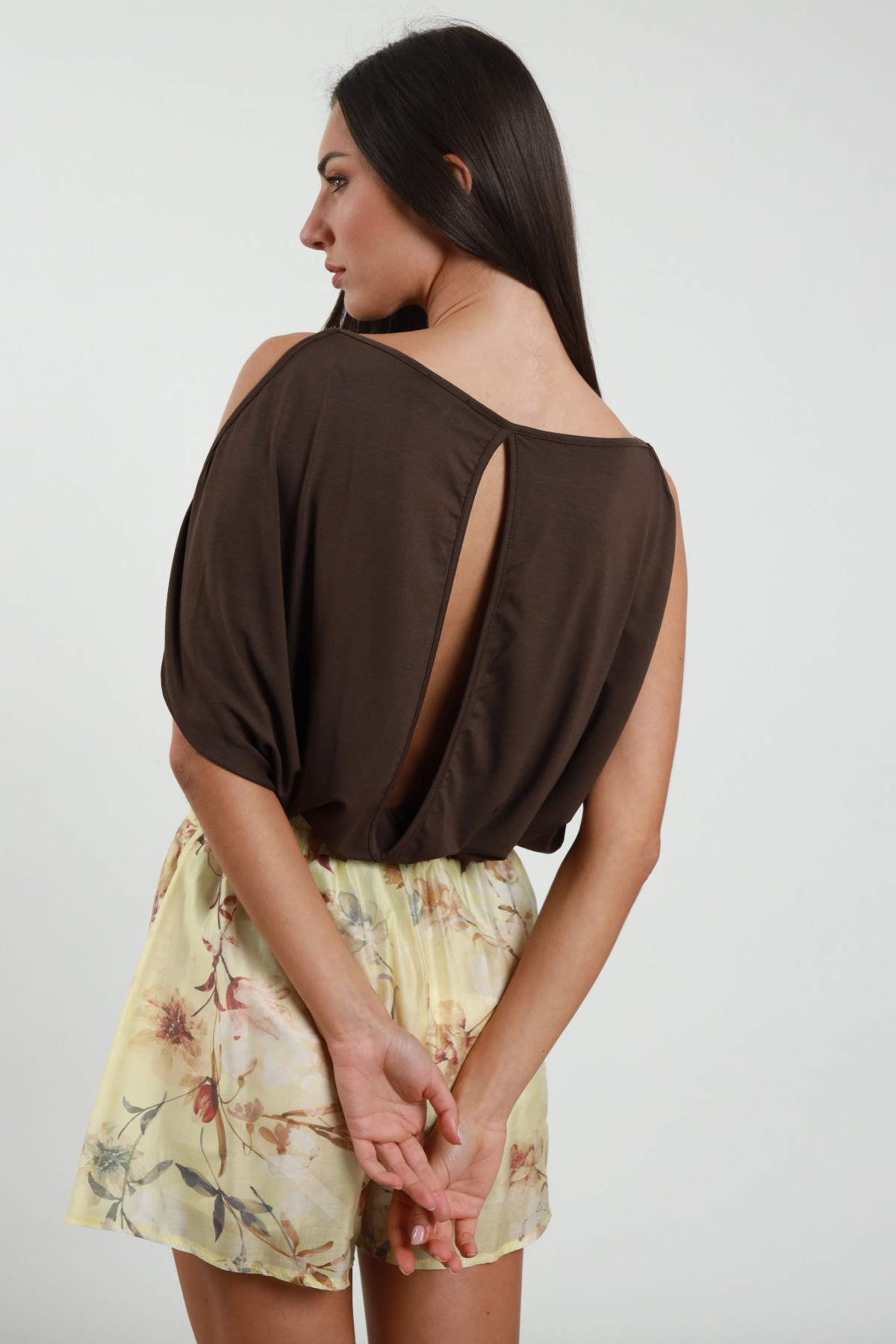 Cut-out shirt