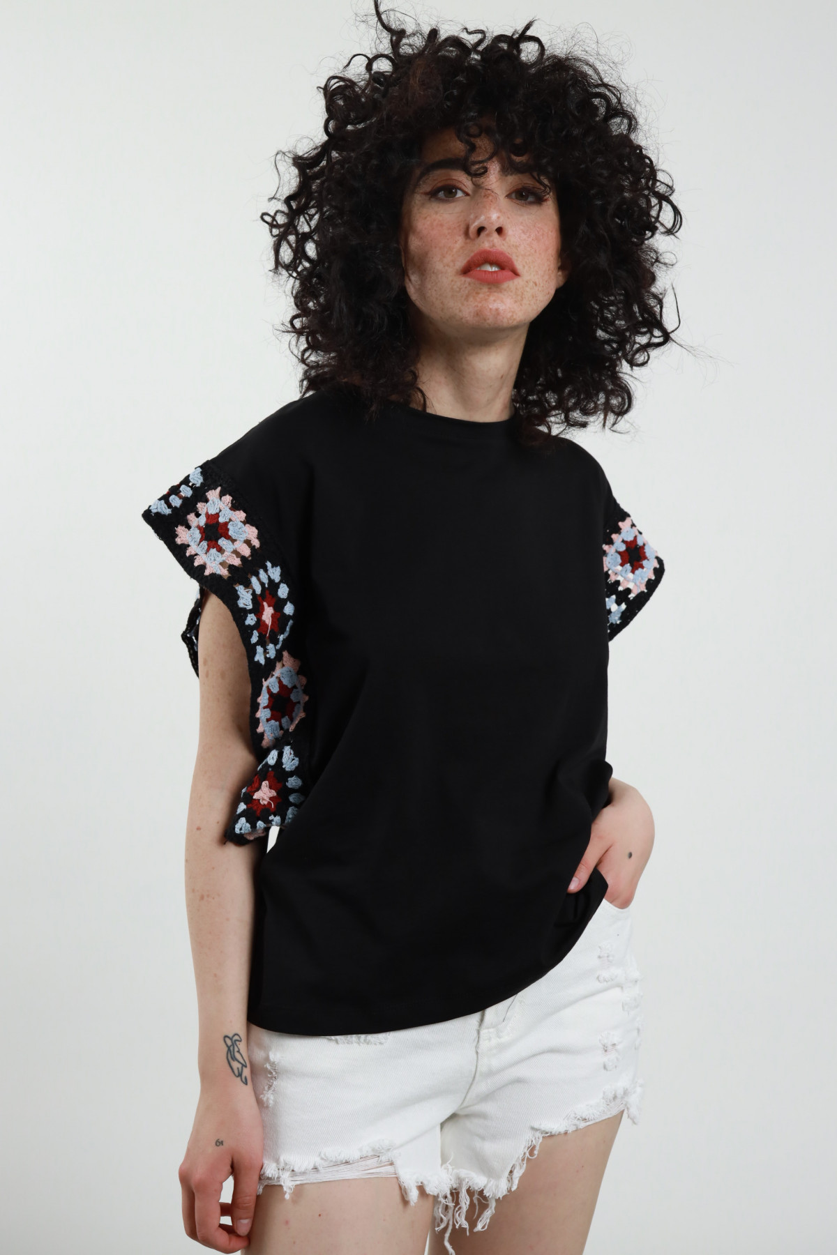 T-shirt Smanicata Crochet