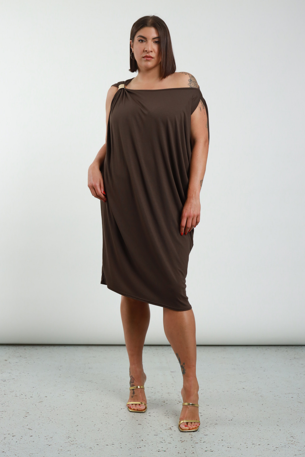 Abito c/accessorio 94%vi 6%ea