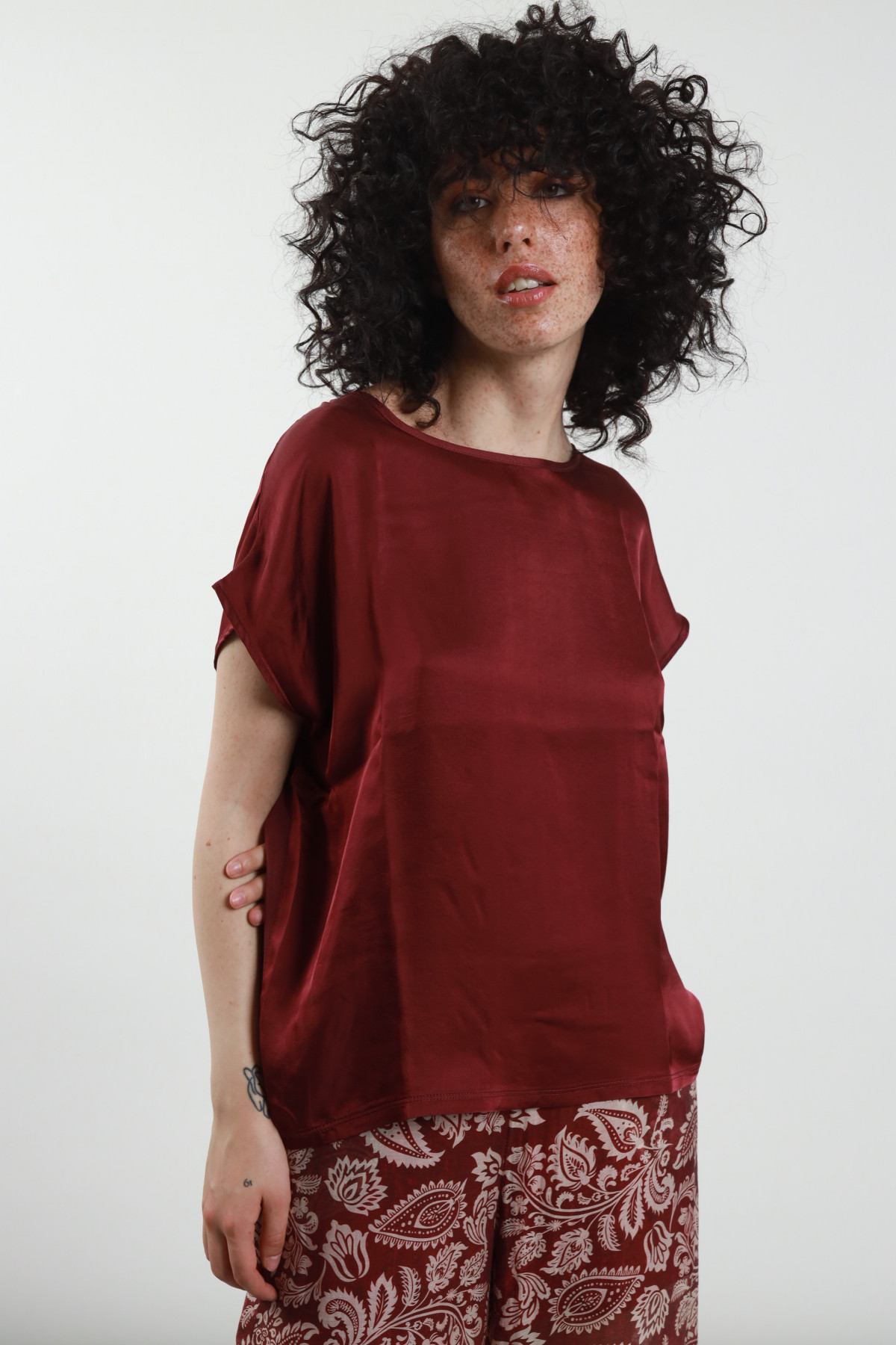 Blusa Maniche Corte