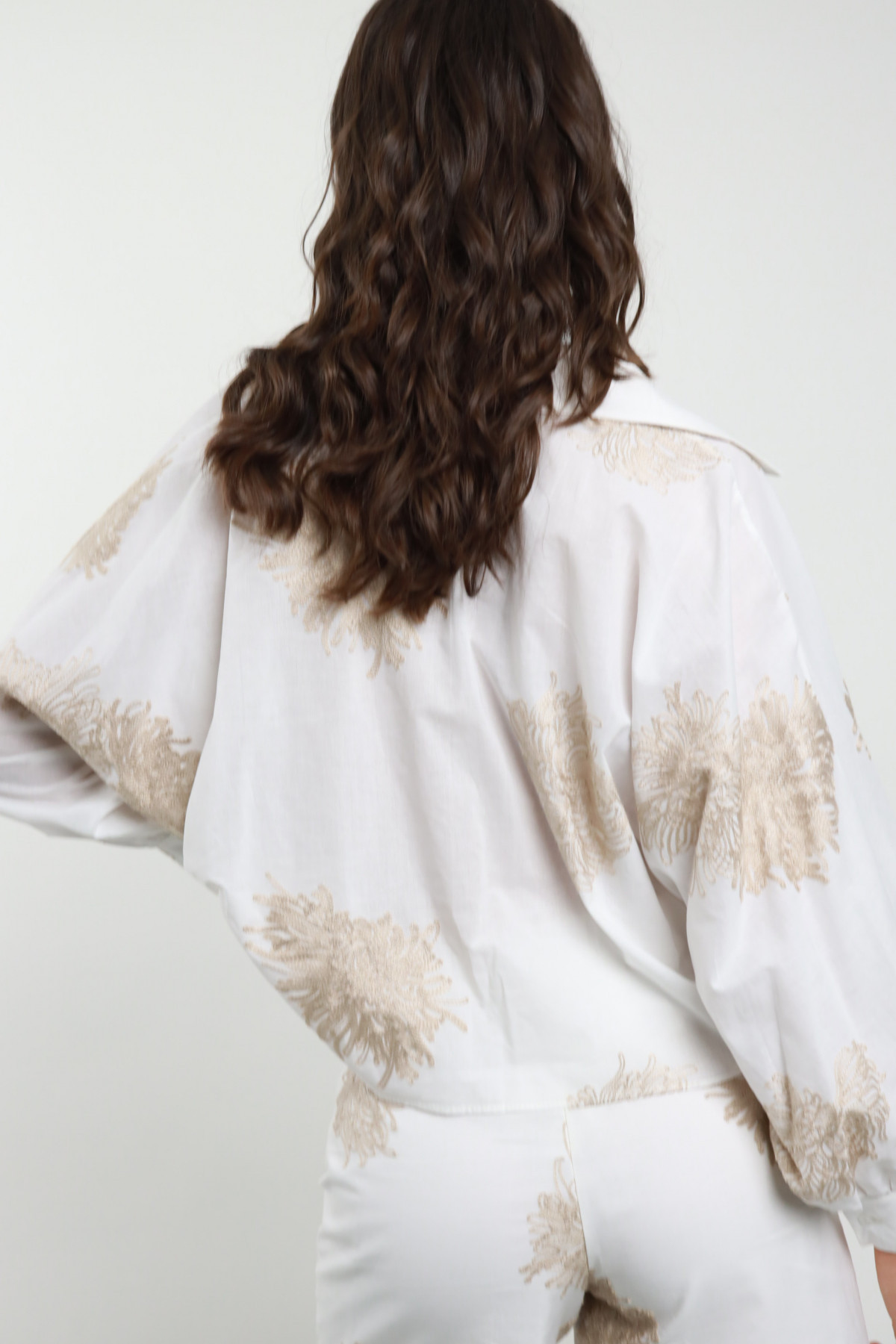 Blusa Ricamata