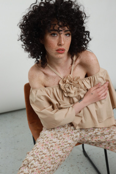 Schiffer neckline blouse