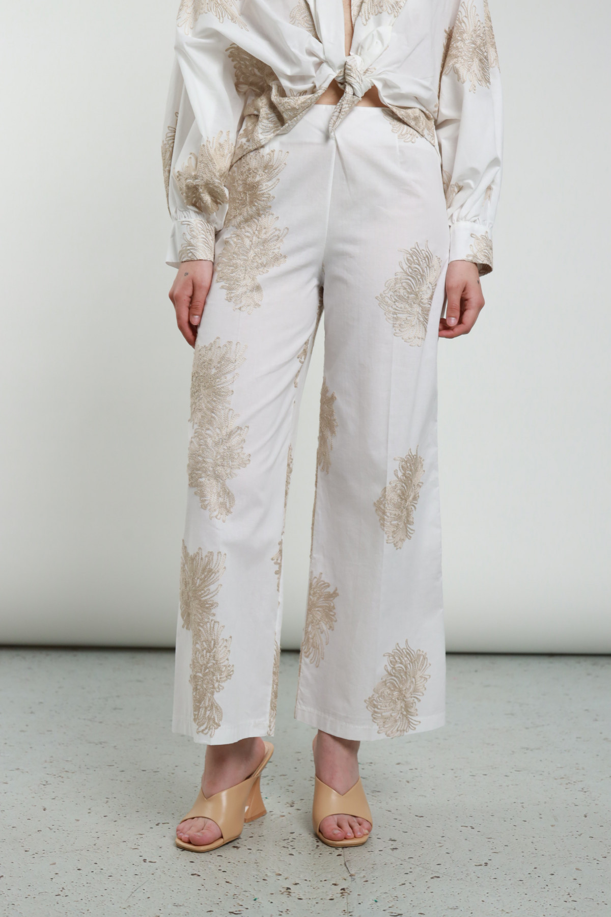 Pantaloni Ricamati