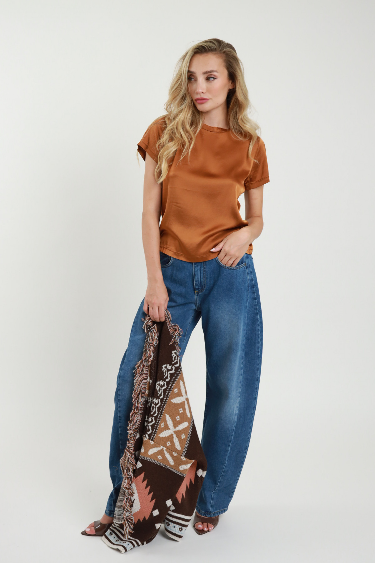 Blusa Maniche Corte