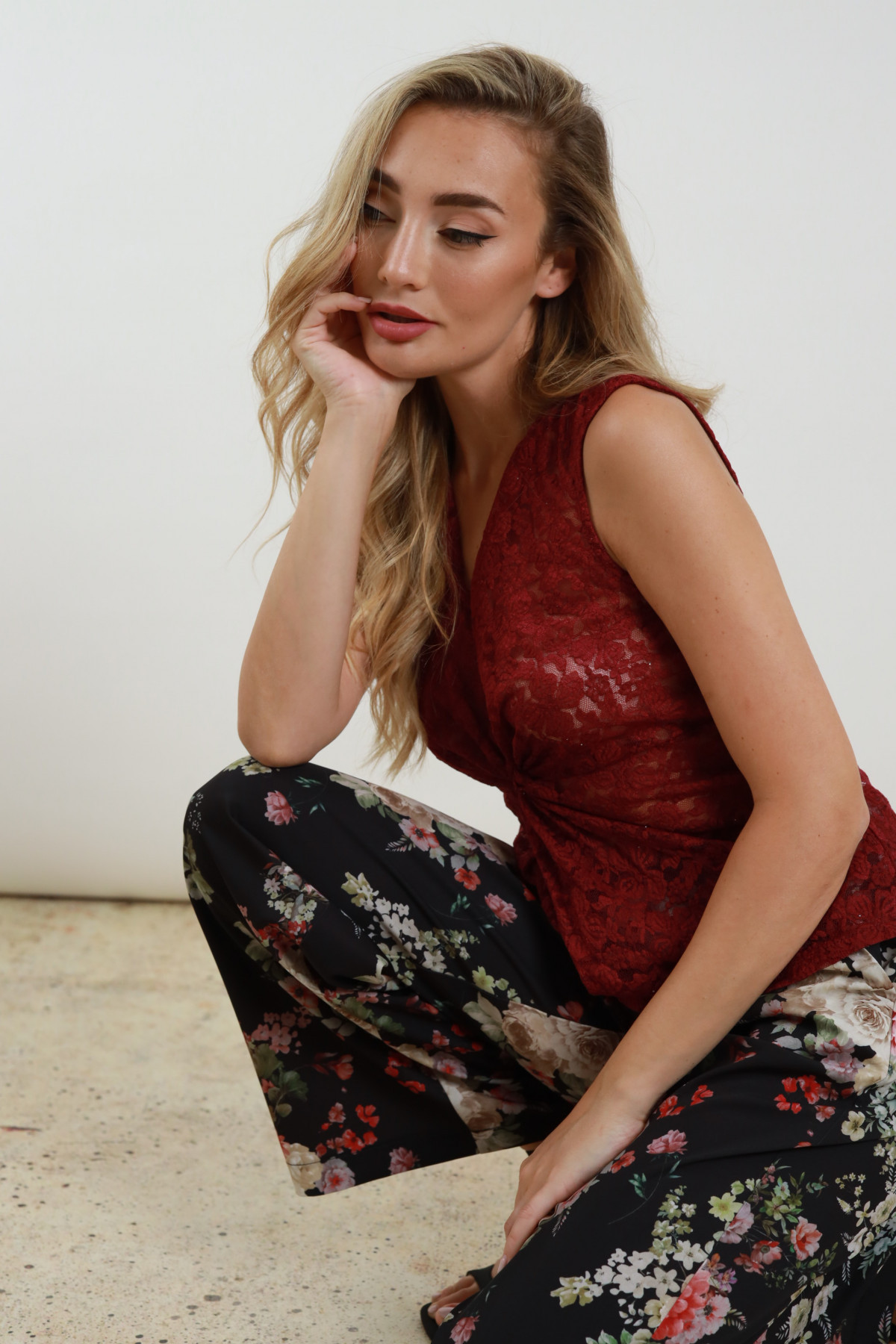Top cross lace