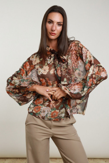 Fantasy shirt with bow