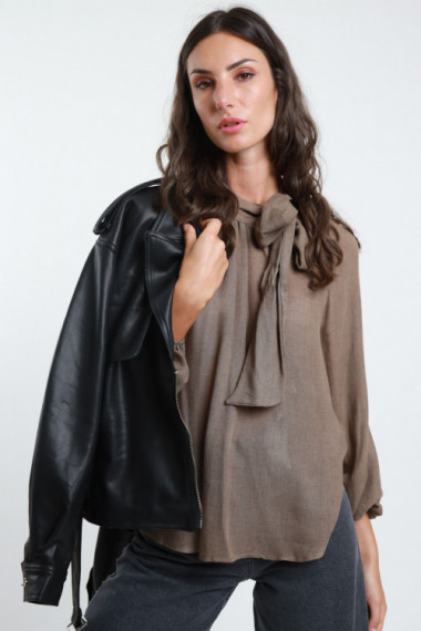 Blusa con Fiocco