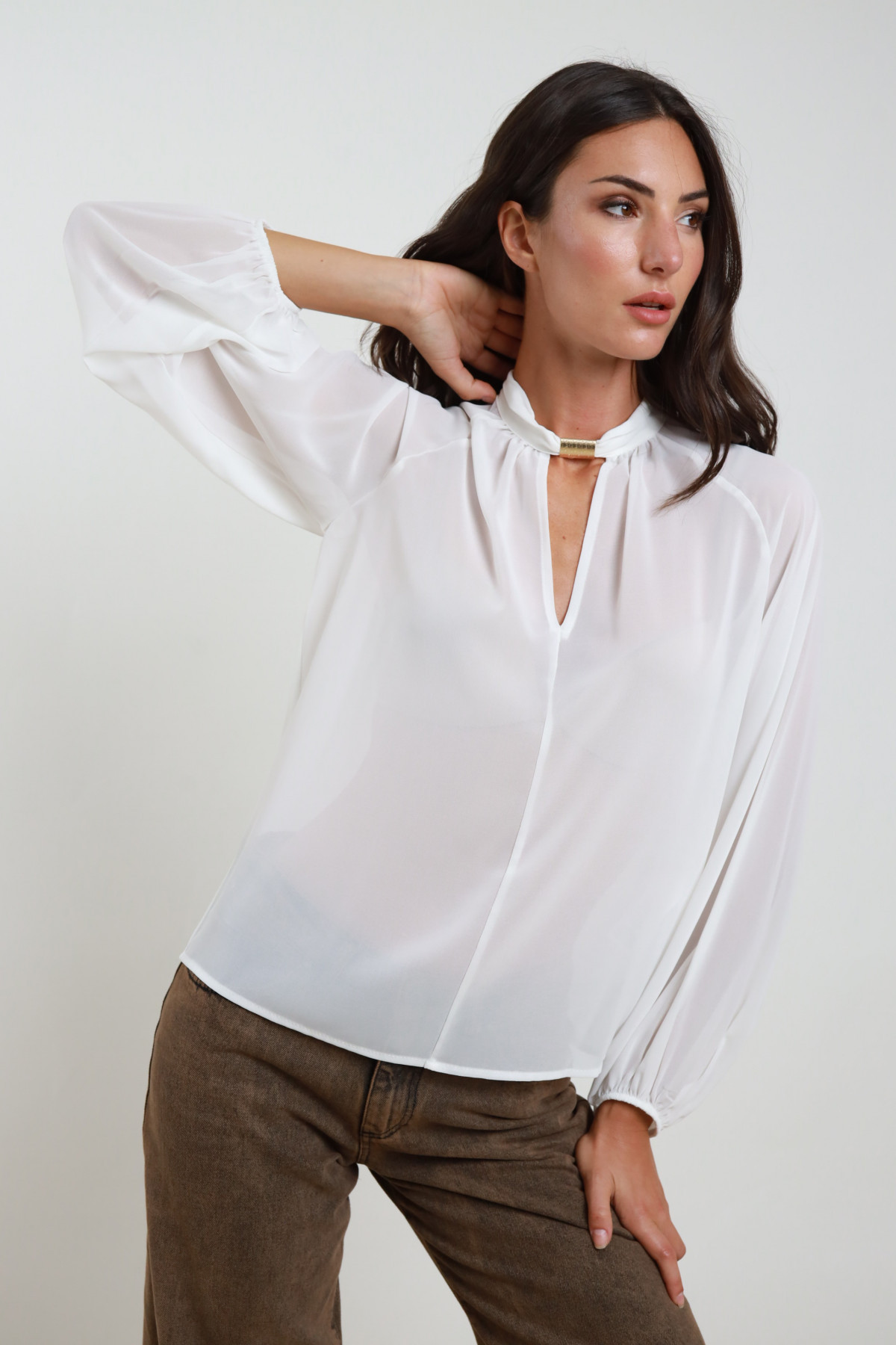 Blusa Georgette + Accessorio