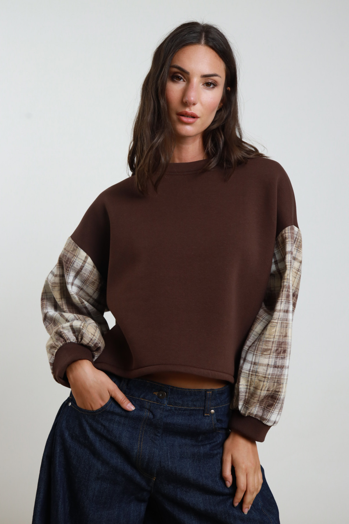 Check sleeve sweatshirt
