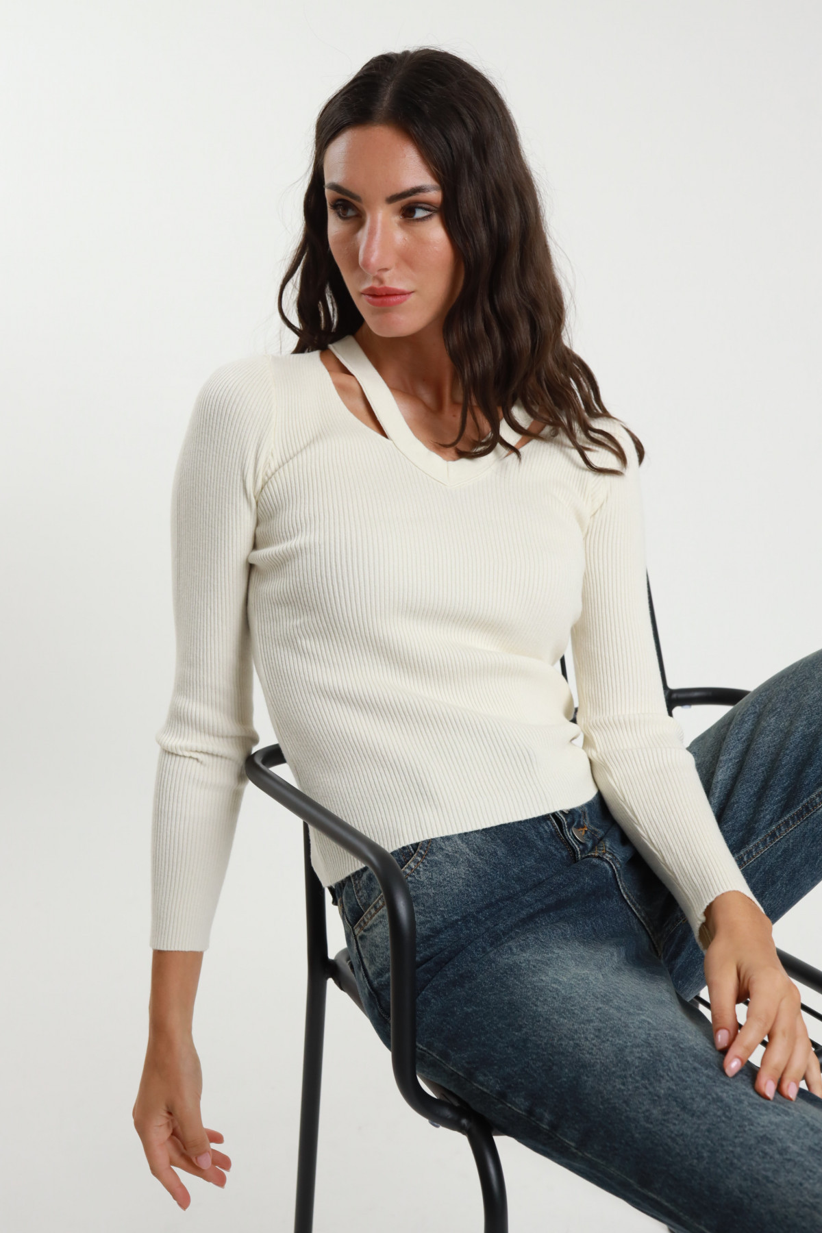 Cut-out shirt