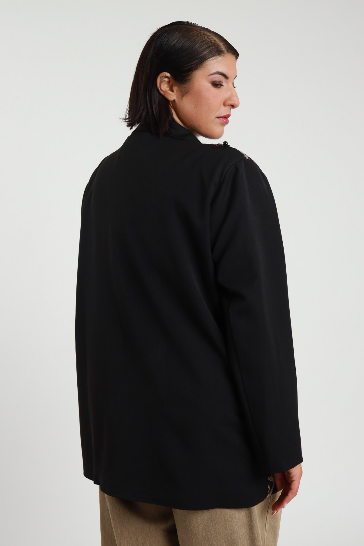 Über Jacke mit Anwendungen