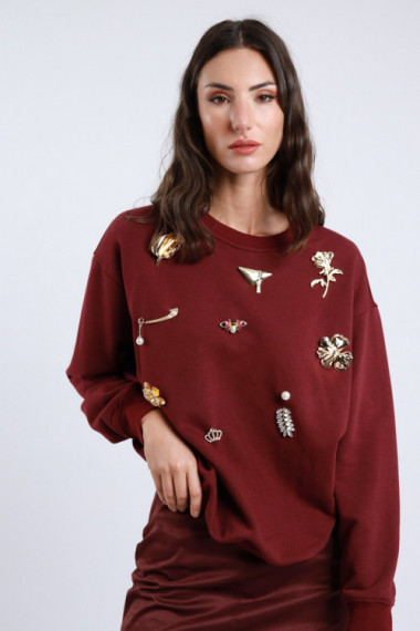 Over pins sweatshirt