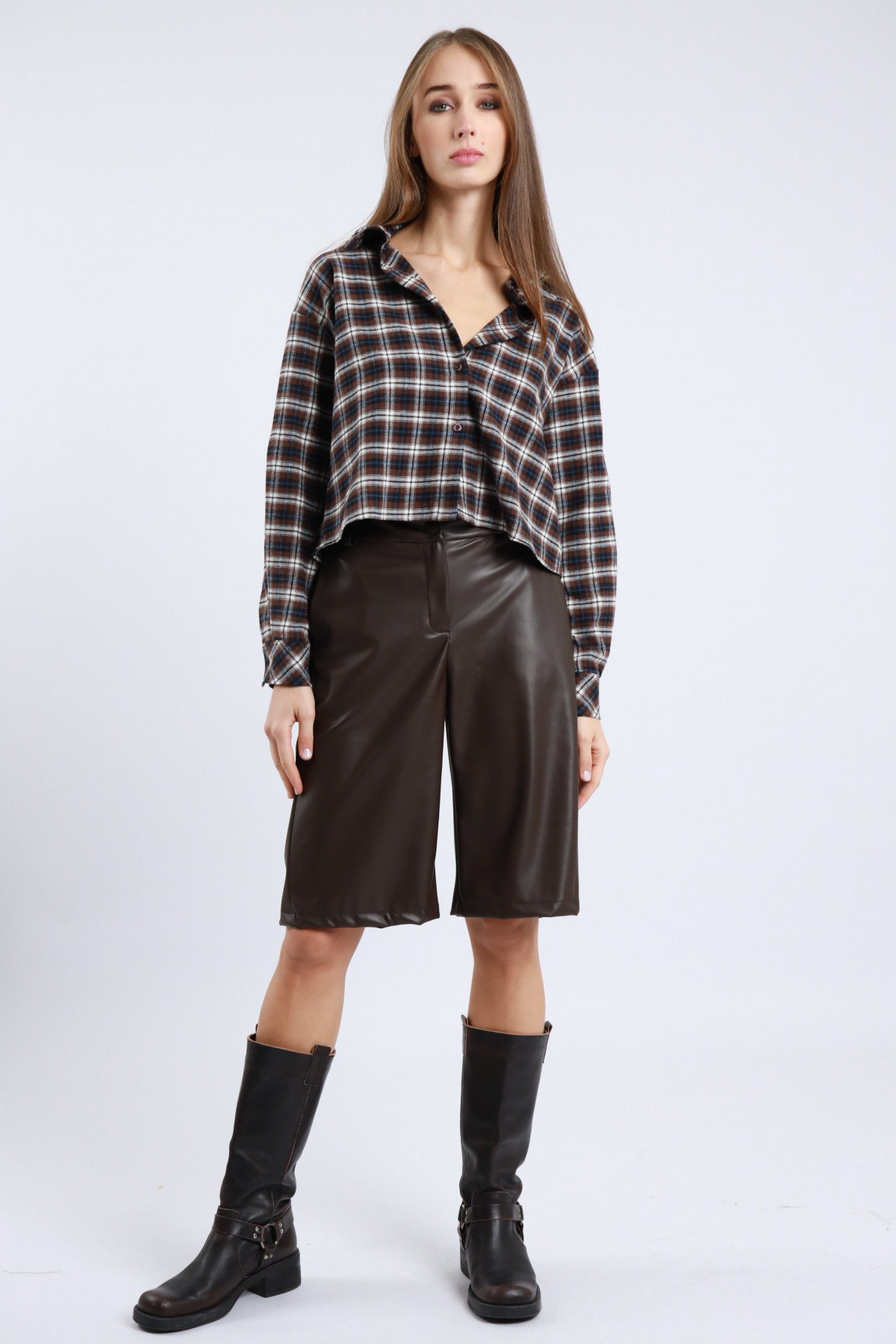 Bormuda in Eco -Leder