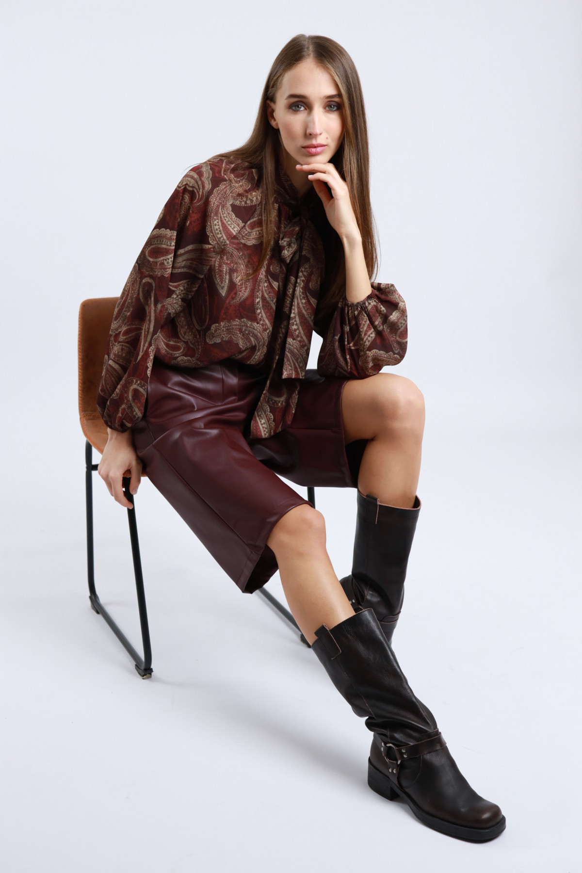 Bormuda in Eco -Leder