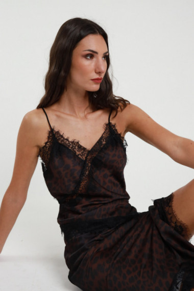 Spotted Top with Lace