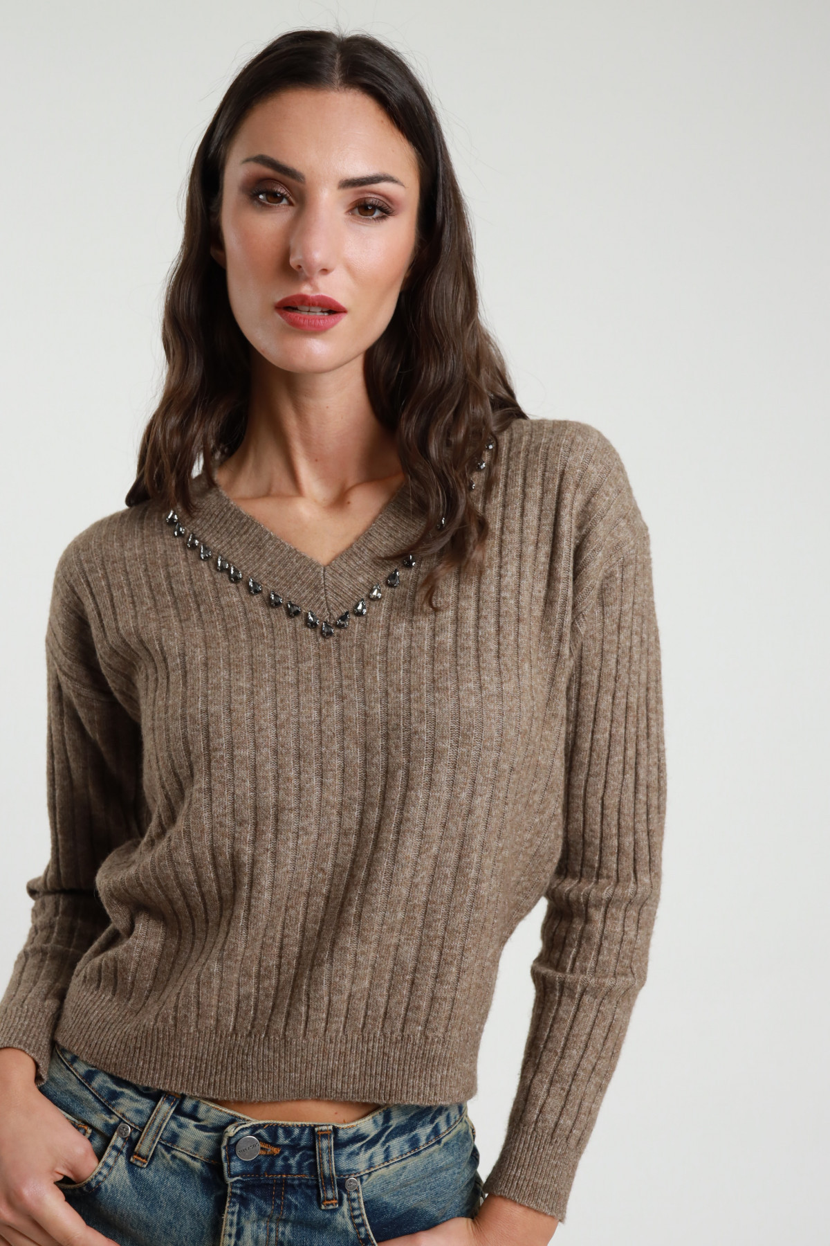 Scollo V c/strass 85%pl 9%wo 6%ea