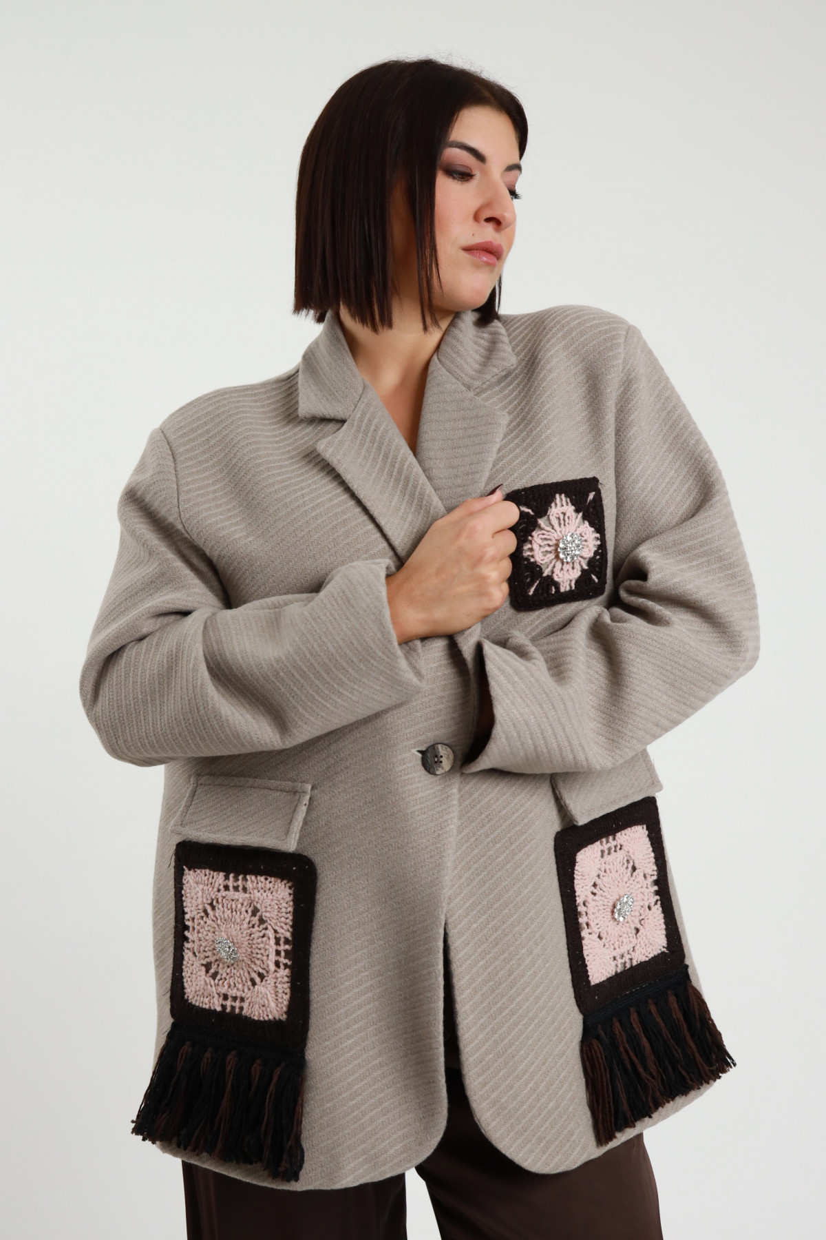 Susy Star – Gehäkelte Patch-Jacke