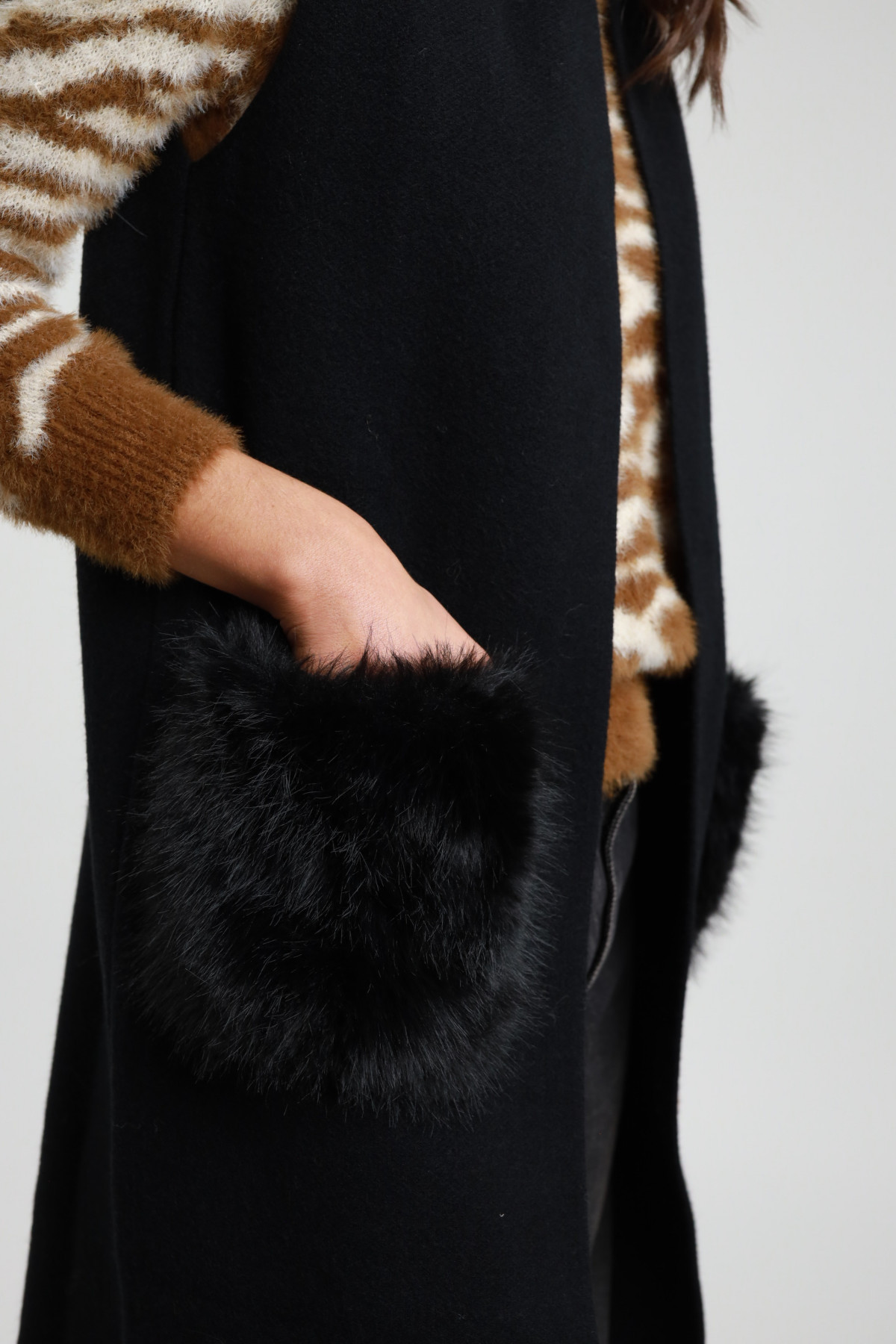 Faux fur vest with pockets