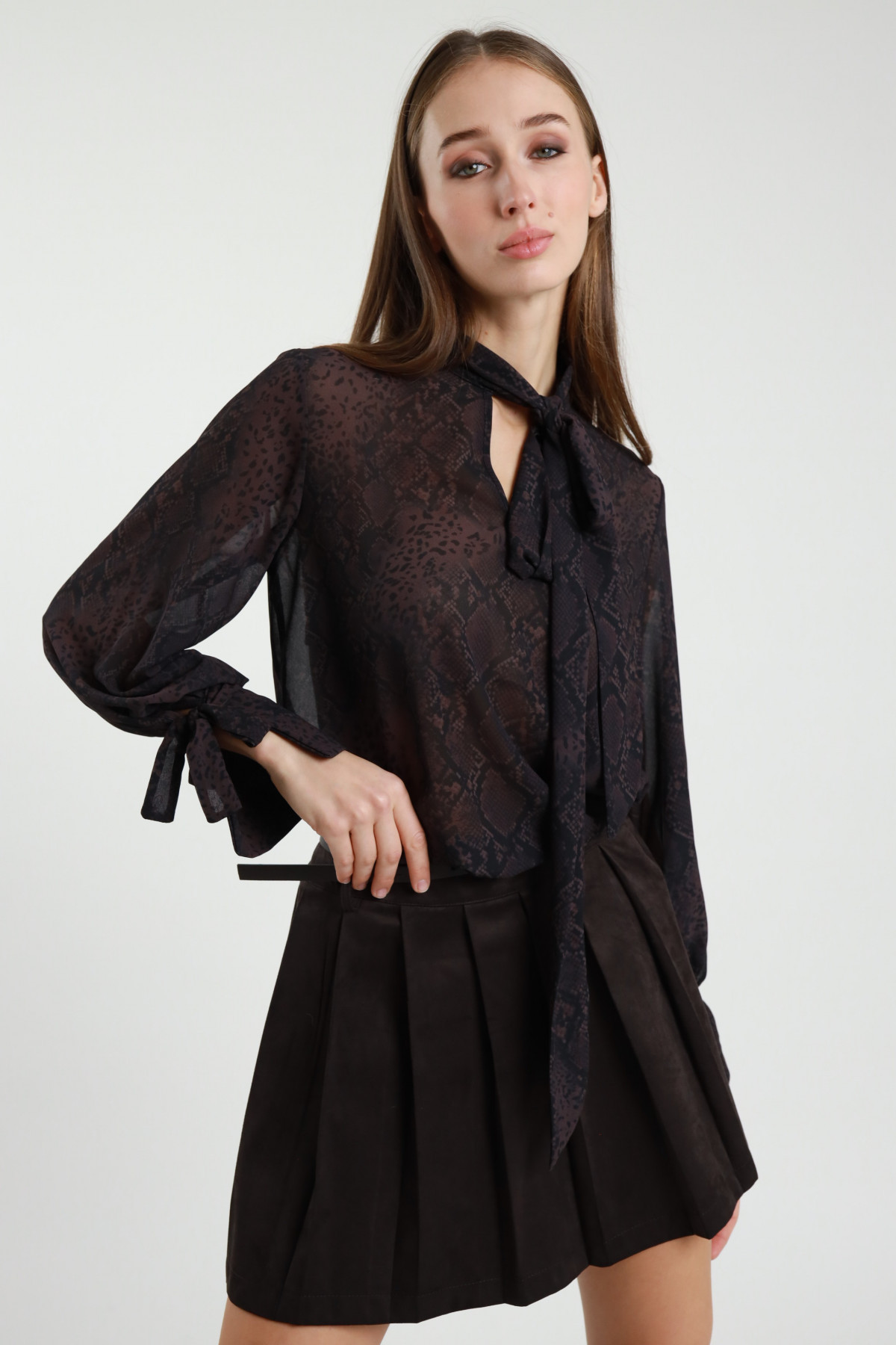 Hemd mit Python-Print