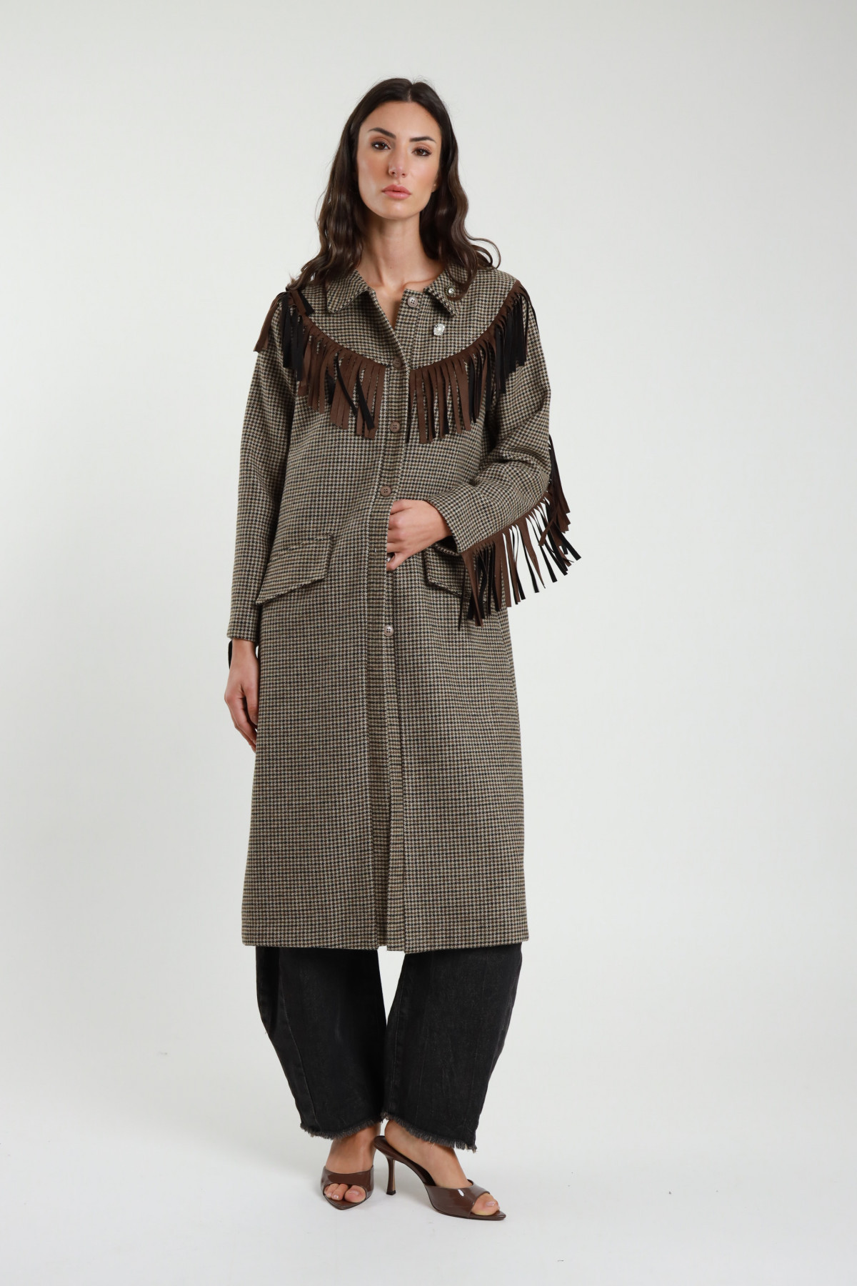 Cappotto c/frange 75%pl 15%wo 10%af