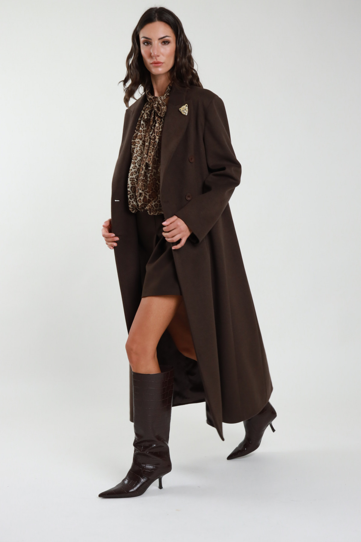 Cappotto Cintura e Spilla