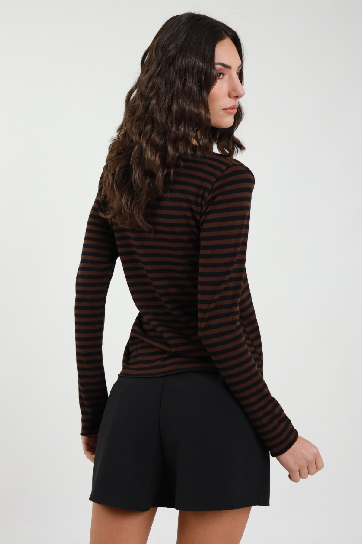 T-Shirt a Righe Scollo V con Pizzo