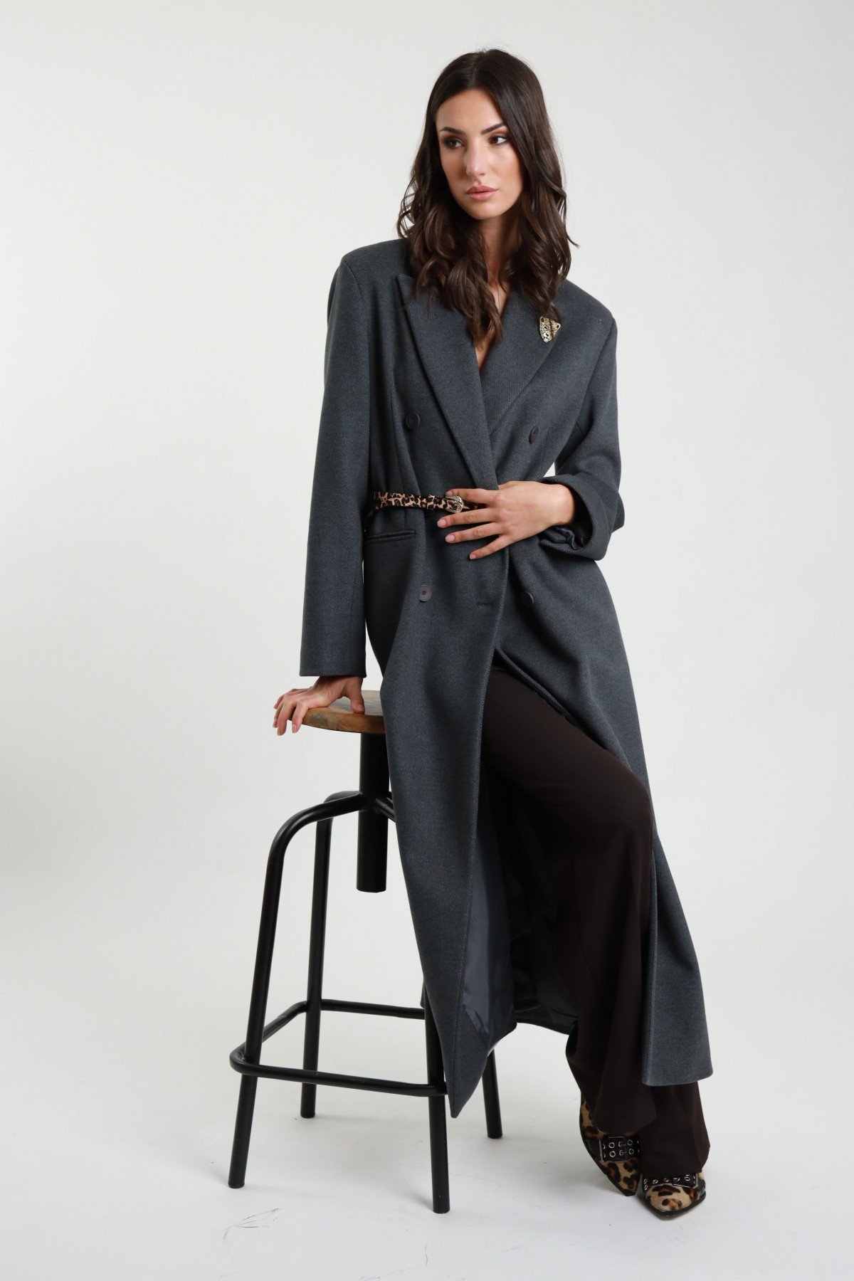 Cappotto Cintura e Spilla