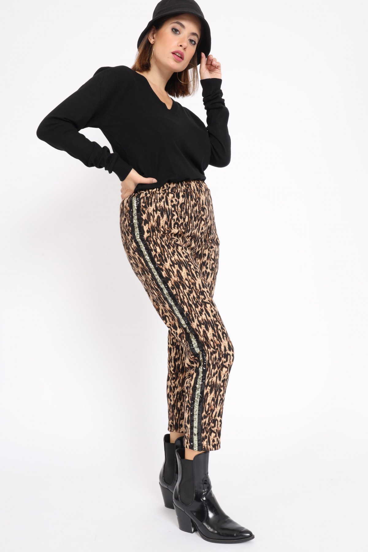 Animalier Pants with Sequined Side Band