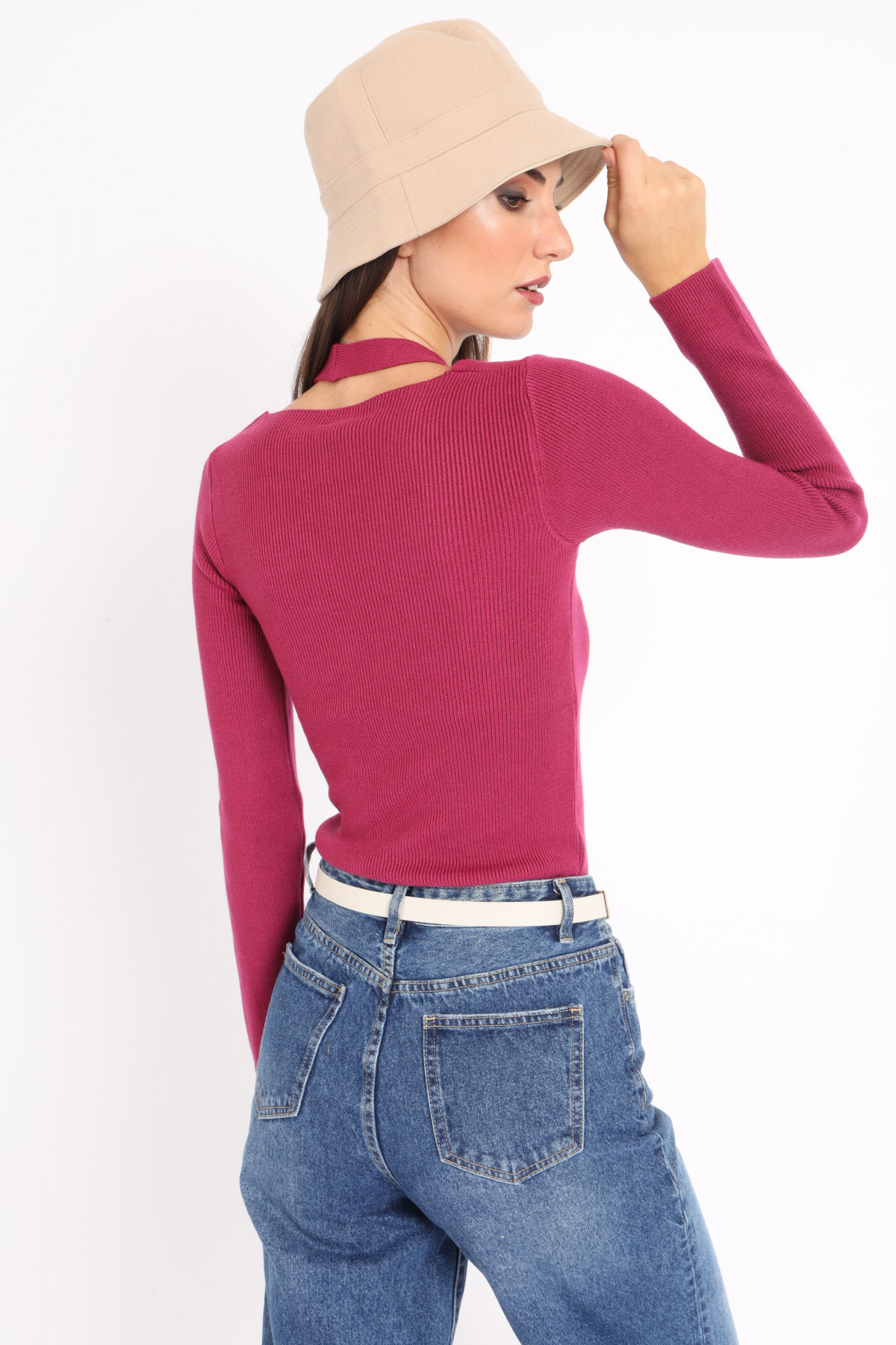V-neck pullover with Cut Out Shoulders