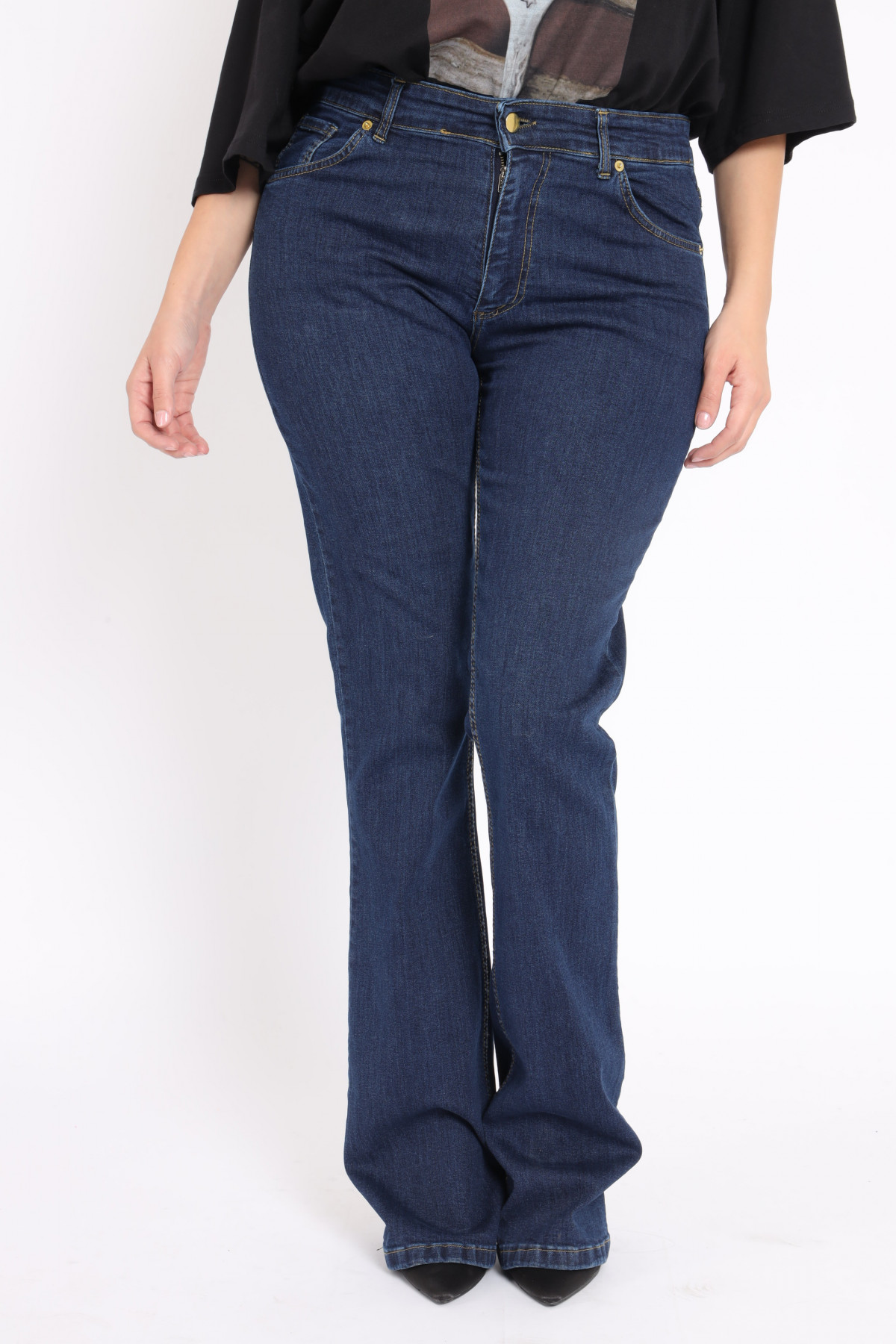 Ausgestellte Jeans mit 5 Taschen und hoher Taille