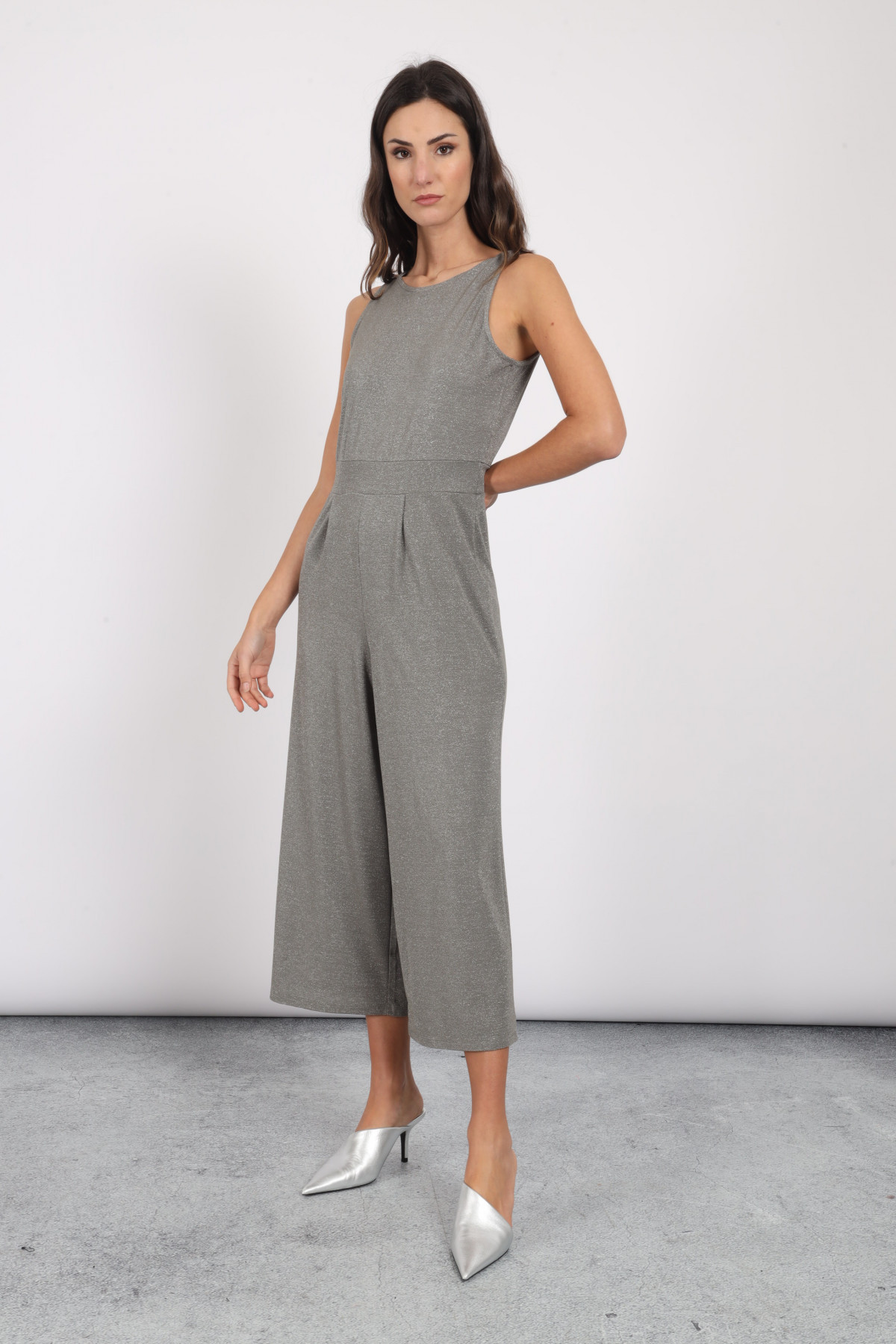 Round neck suit in Lurex