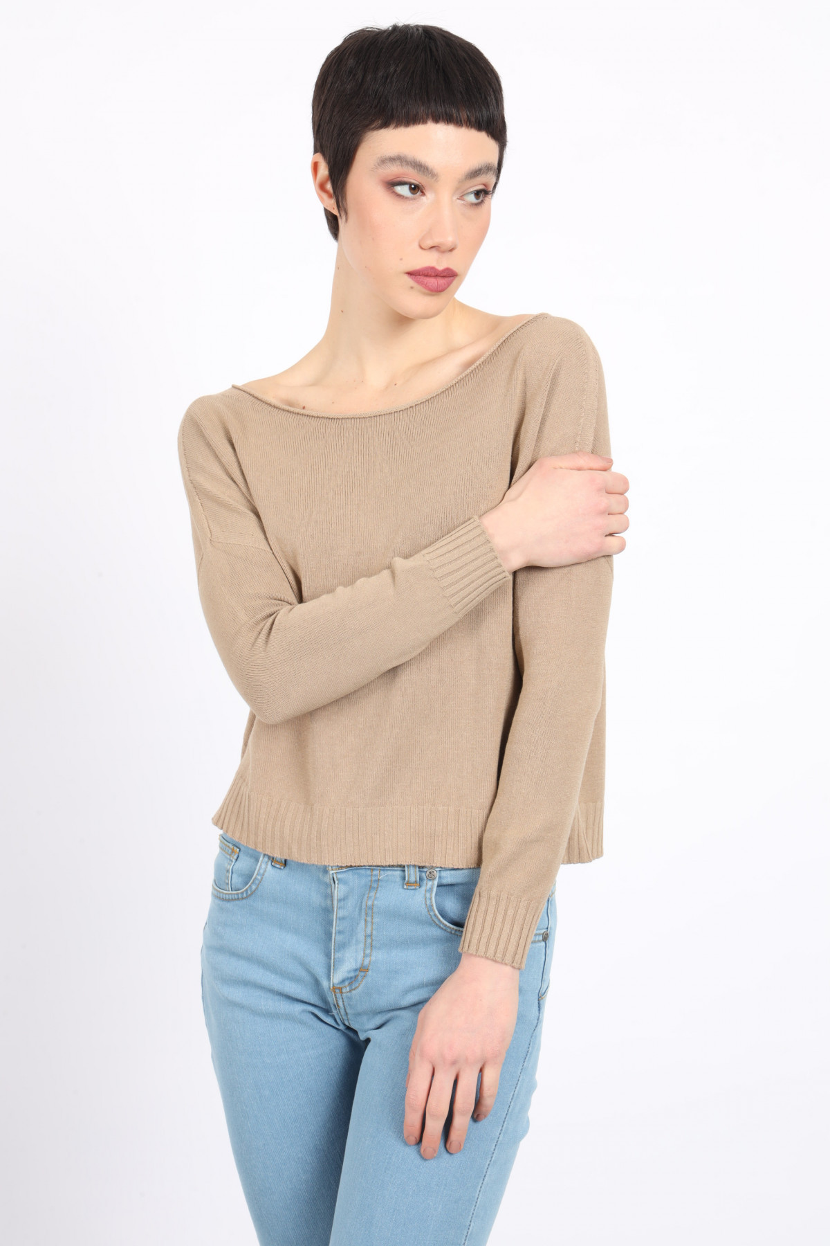 Boat neck sweater