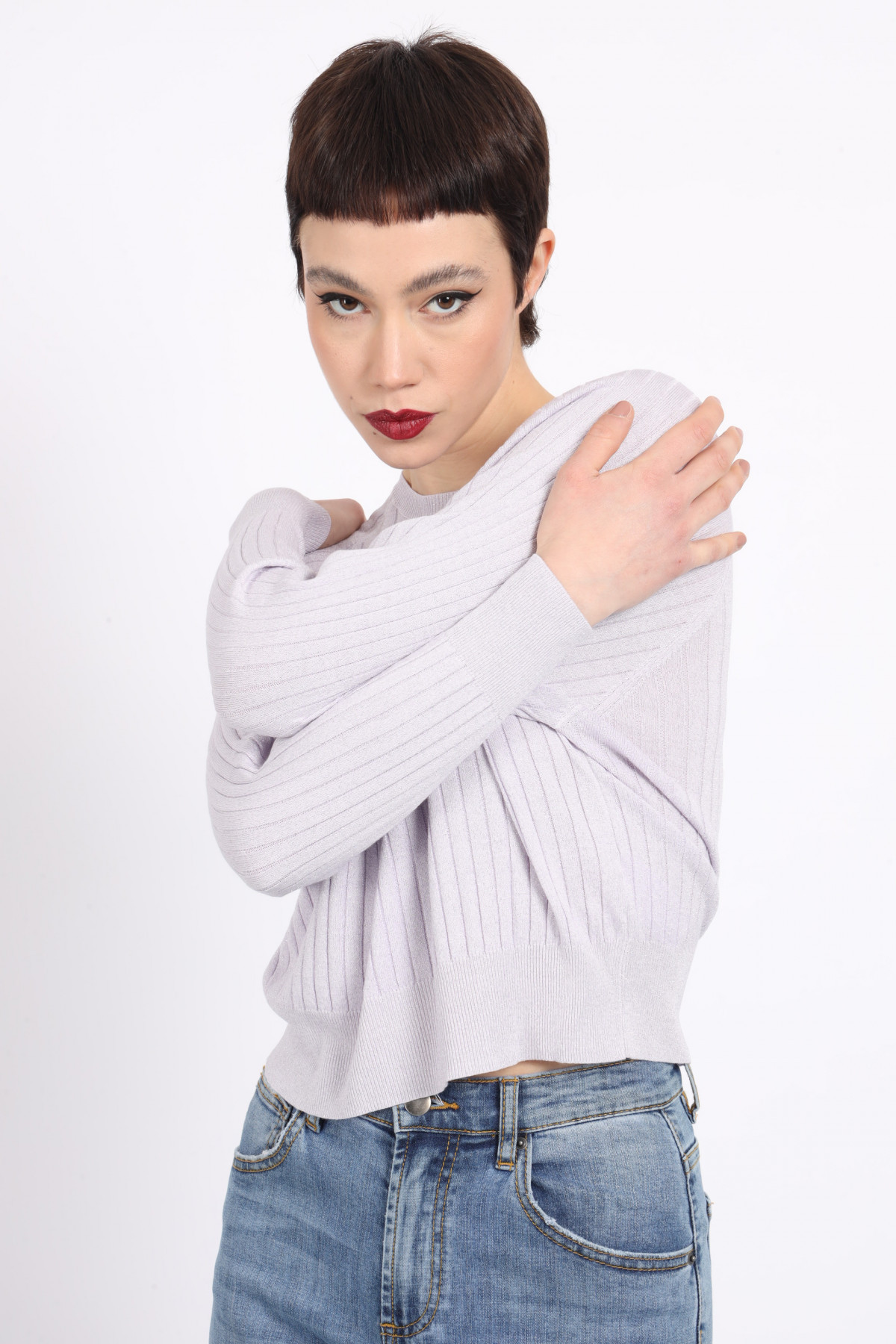 Round neck sweater