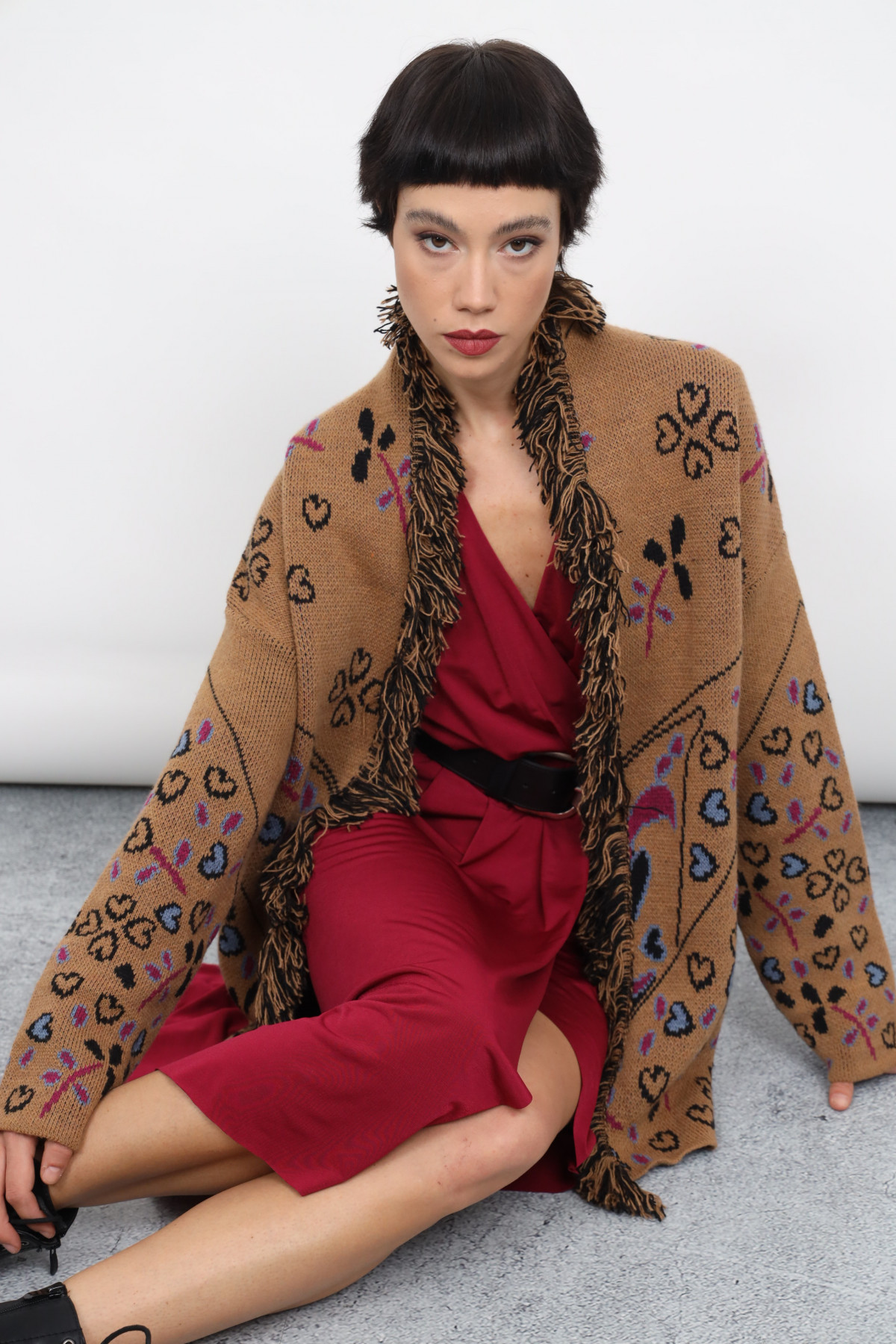Strickjacke mit Fransen