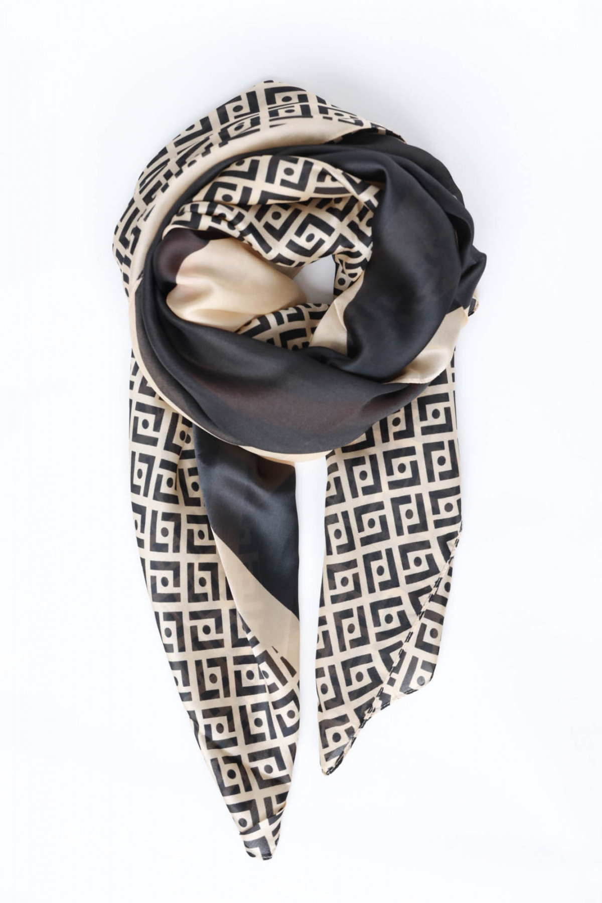 Patterned stole