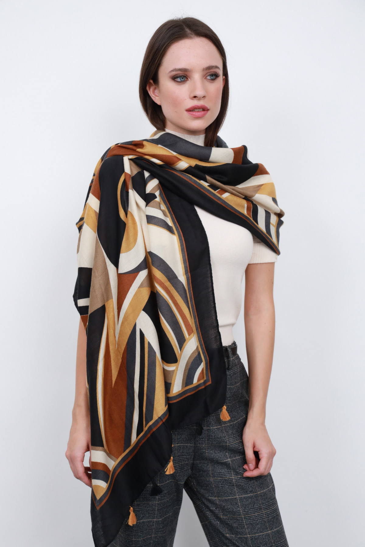 Patterned stole