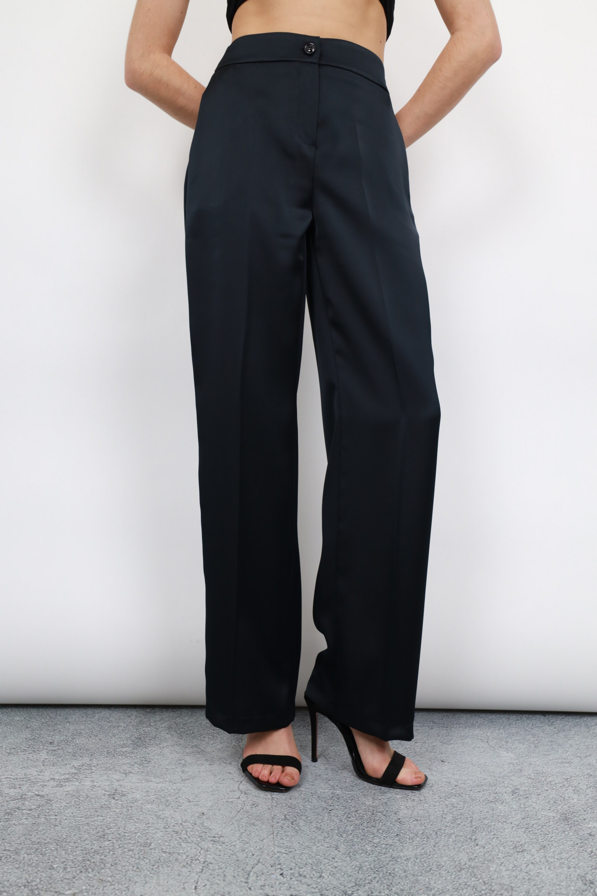 Wide trousers