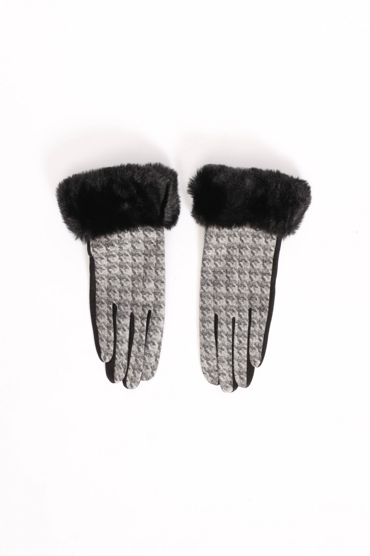 Patterned glove